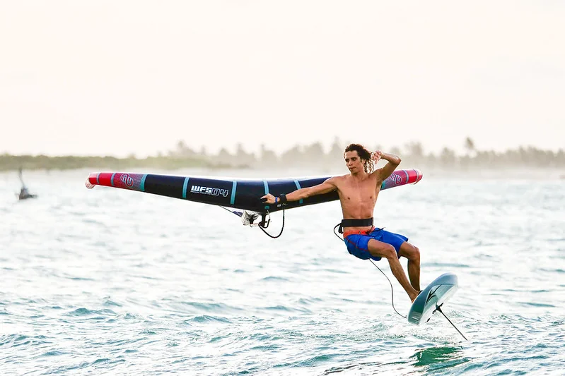 Eleveight WFS V7 2026 - wingfoil sur vague