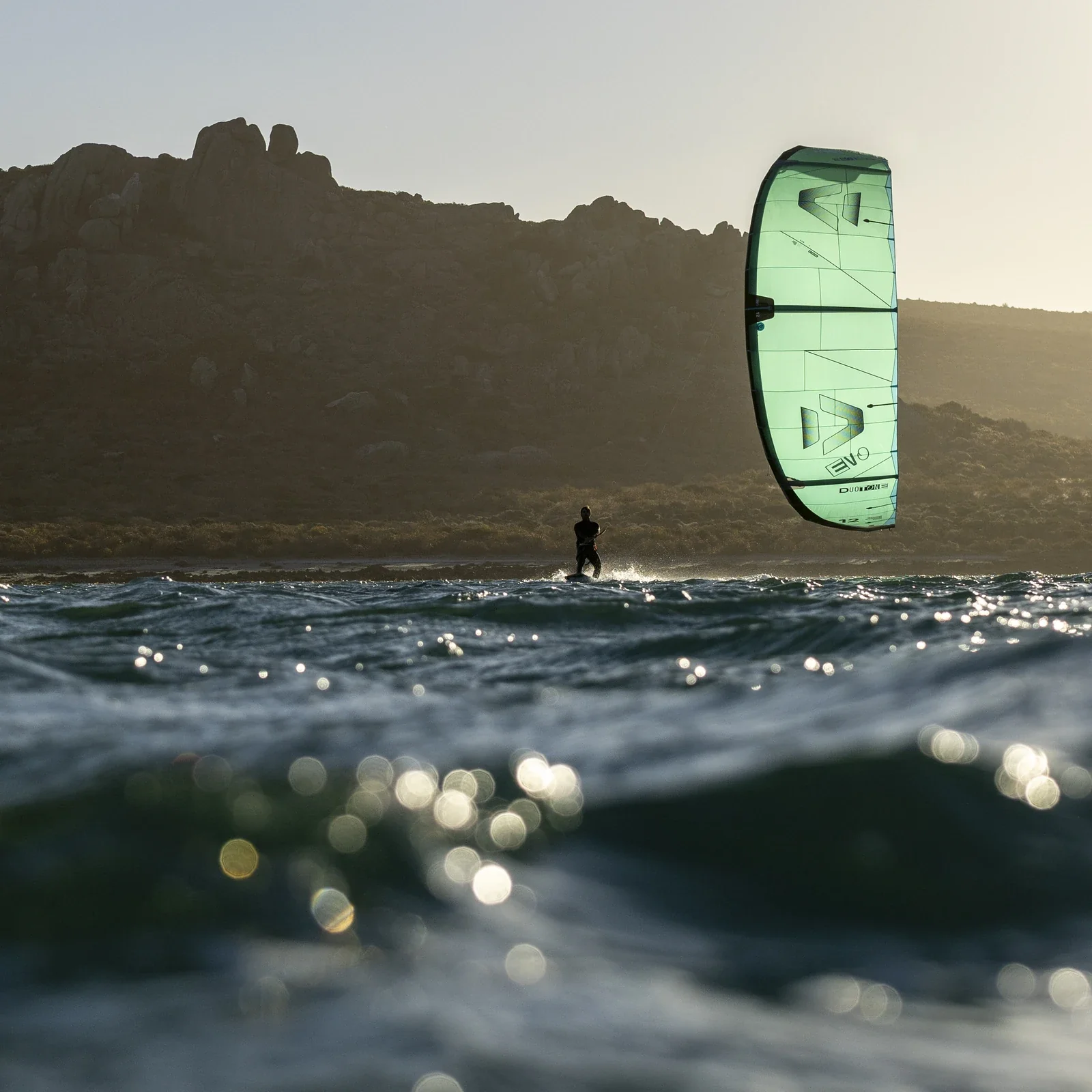 PACK KITESURF DUOTONE EVO 2026 + TRUST BAR 2026 + SELECT CONCEPT BLUE 2026