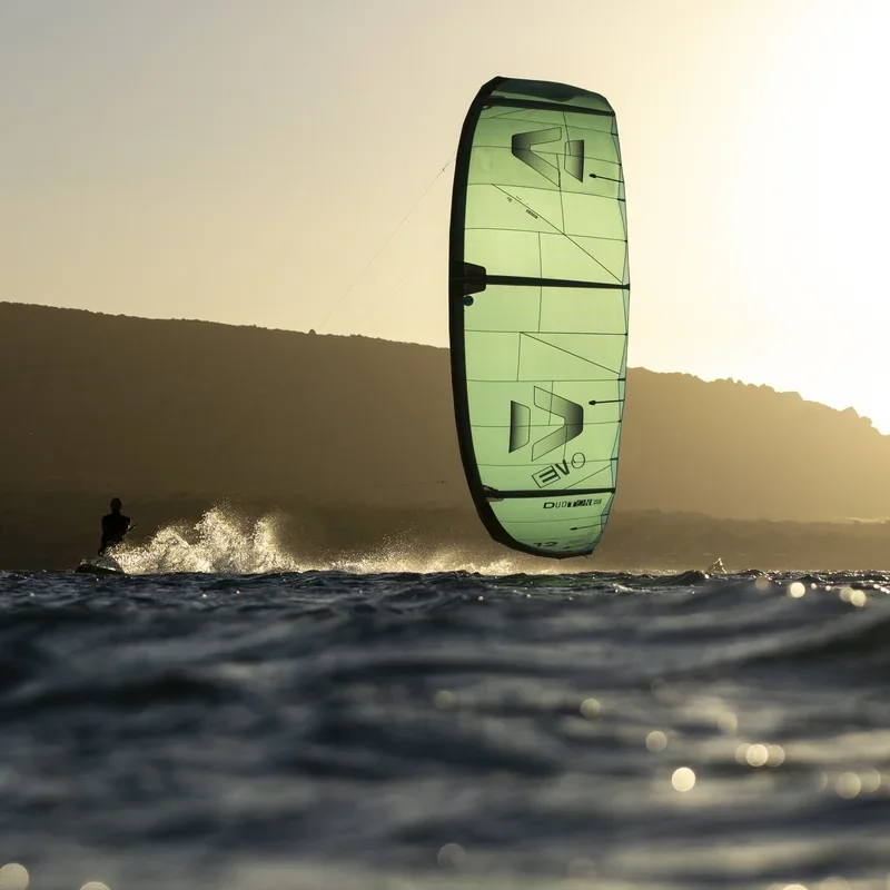 PACK KITESURF DUOTONE EVO 2026 + TRUST BAR 2026 + GONZALES 2026